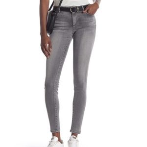 Nwt Tractr Diane Mid Rise Skinny Jeans (gray)